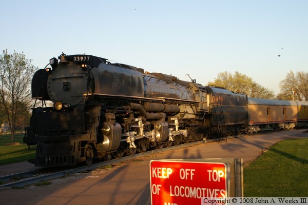 Challenger Locomotive #3977