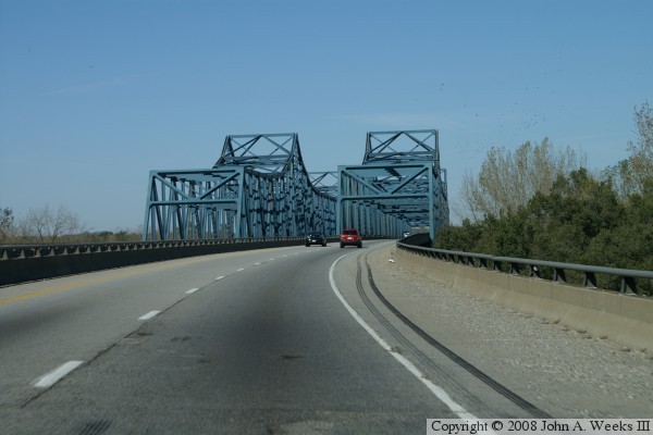 Shade-Lohmann Bridge