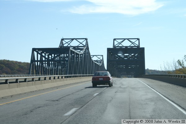 Shade-Lohmann Bridge