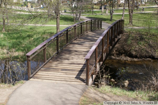 32nd Avenue Footbridge