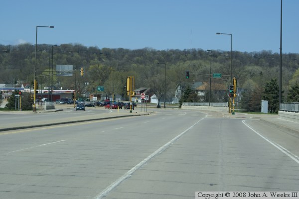 Veterans Memorial Bridge