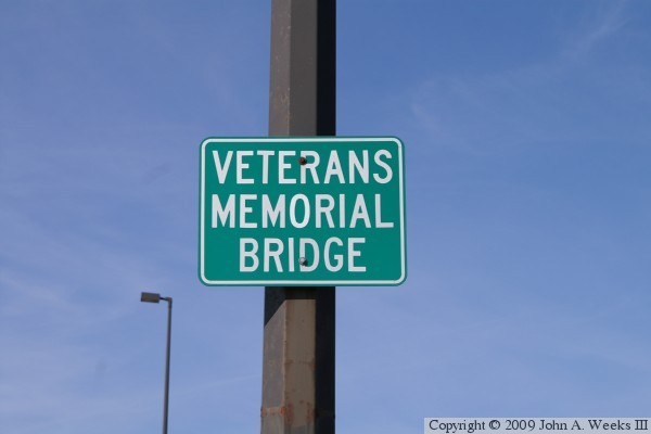 Veterans Memorial Bridge