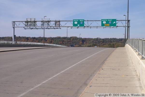 Veterans Memorial Bridge
