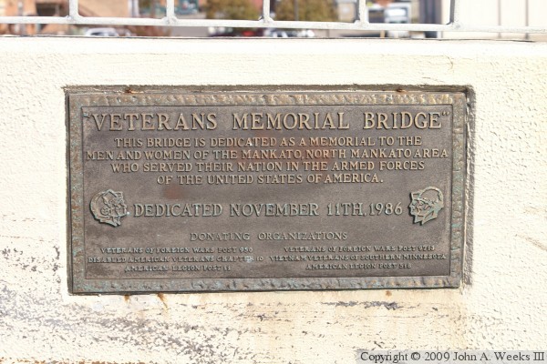 Veterans Memorial Bridge