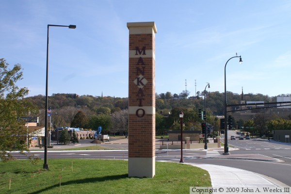 Veterans Memorial Bridge