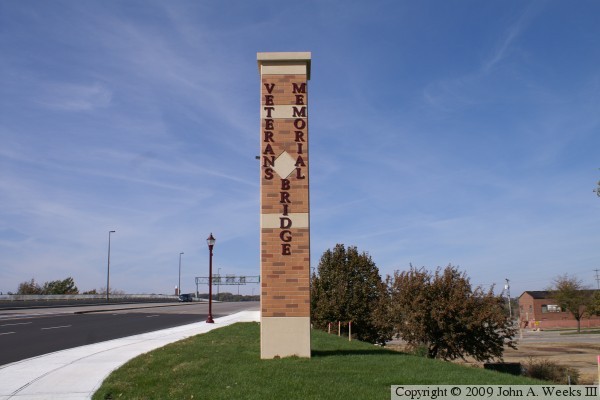 Veterans Memorial Bridge