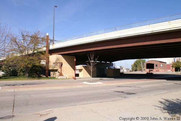 Veterans Memorial Bridge