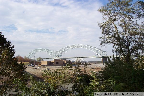 Hernando De Soto Bridge