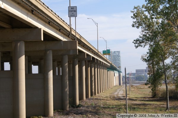 Hernando De Soto Bridge