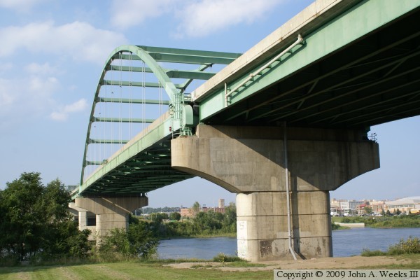 Siouxland Veterans Memorial Bridge