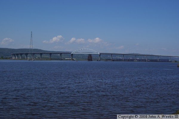 Richard I. Bong Memorial Bridge