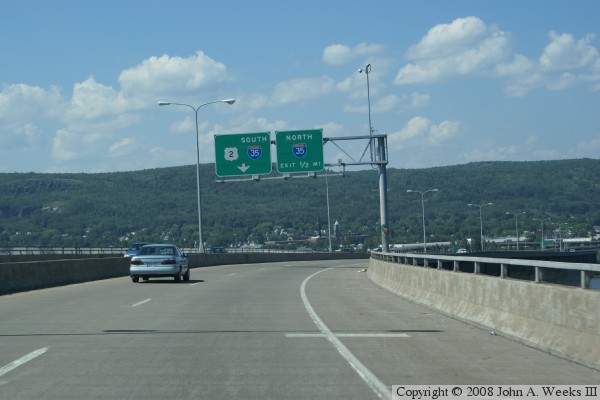 Richard I. Bong Memorial Bridge