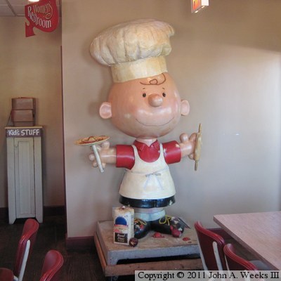 Peanuts On Parade - Charlie Brown About Town - Chef Charlie