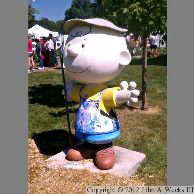 Peanuts On Parade - Charlie Brown About Town - Farmer Brown