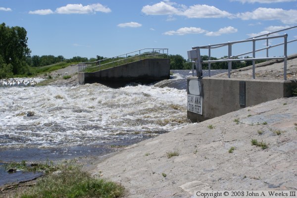 Marsh Lake Dam