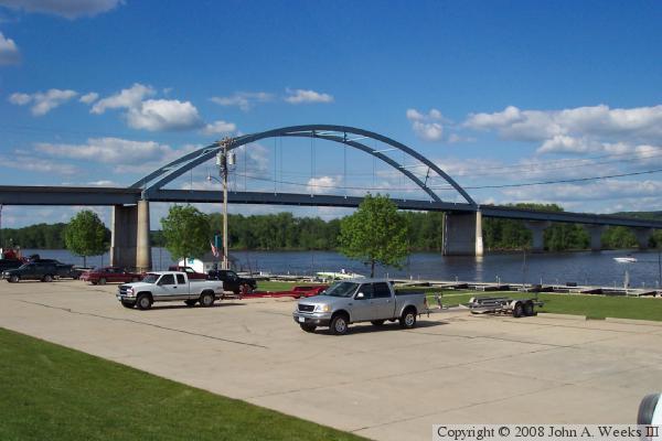 Marquette-Jolliet Bridge