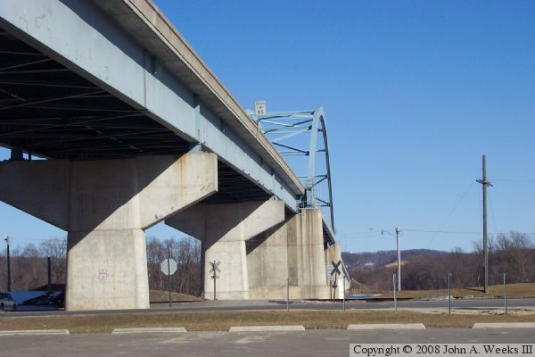 Marquette-Jolliet Bridge