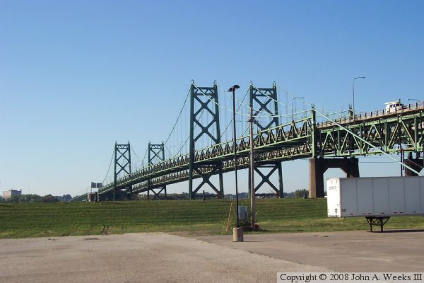 Iowa-Illinous Memorial Bridge